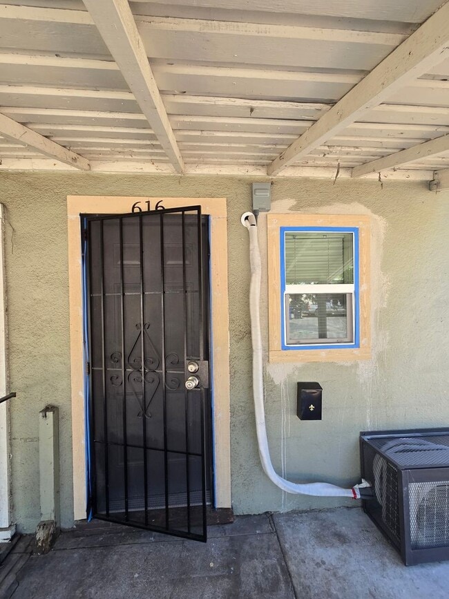 616 J St in Modesto, CA - Building Photo - Building Photo