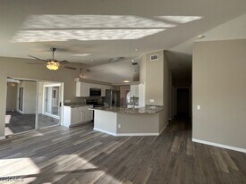 2149 SE 10th Ave in Cape Coral, FL - Building Photo