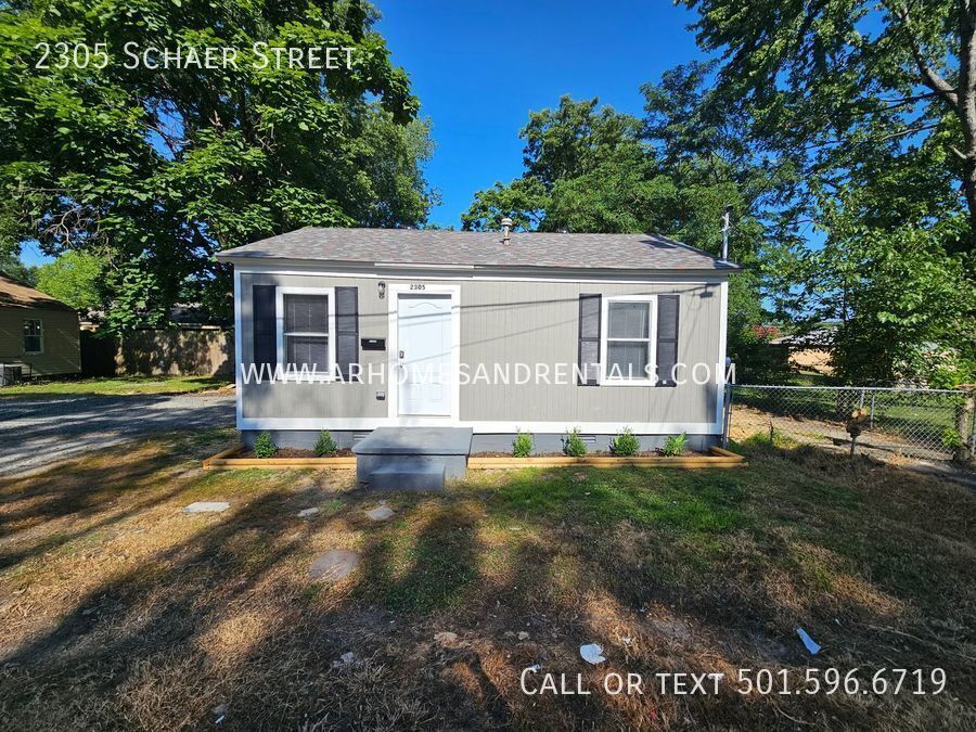 2305 Schaer St in North Little Rock, AR - Building Photo