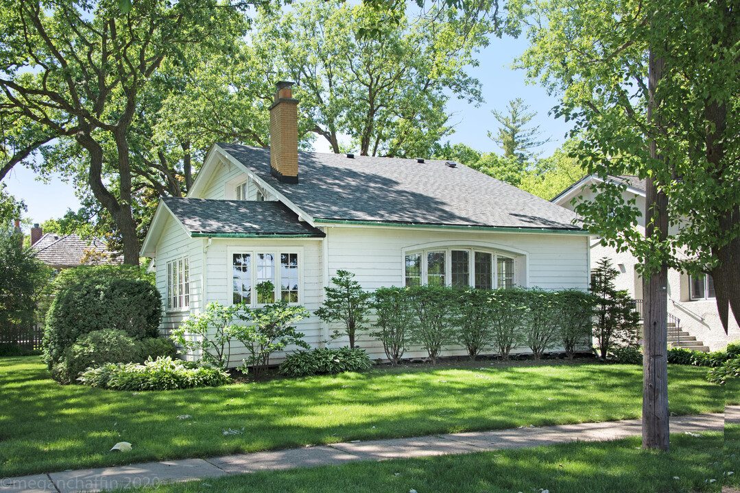 164 Woodland Ave in Winnetka, IL - Building Photo