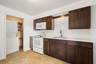 2915 N Lincoln St, Unit 2915 N Lincoln in Spokane, WA - Foto de edificio - Building Photo