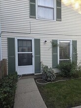 877 Wellington Ave in Elk Grove Village, IL - Building Photo - Building Photo