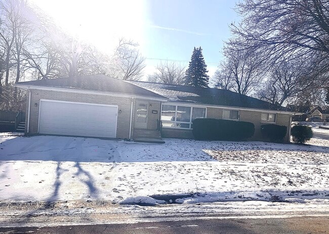 property at 3303 Greenwood Ave