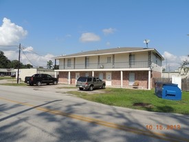 8502 C E King Pky Apartments