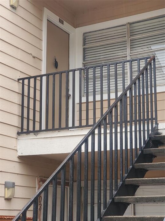 6200 W Tidwell Rd in Houston, TX - Building Photo