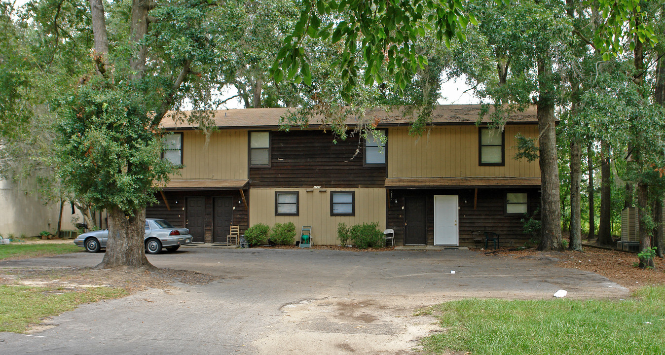 3280 Nekoma Ln in Tallahassee, FL - Foto de edificio