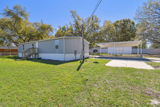 39510 Sunburst Dr in Dade City, FL - Building Photo - Building Photo