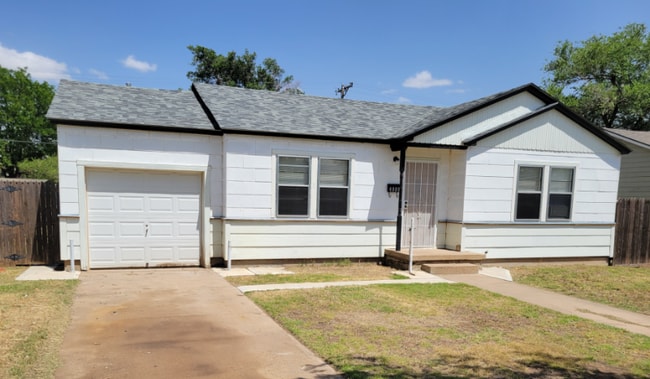 property at 4009 S Lipscomb St