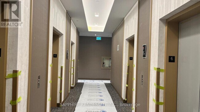 7890 Jane St in Vaughan, ON - Building Photo - Building Photo