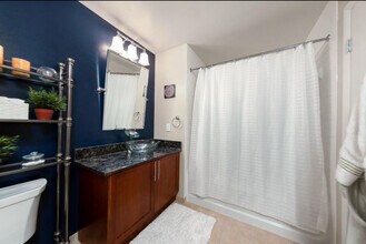 437 New York Ave NW, Unit 504 in Washington, DC - Building Photo - Building Photo