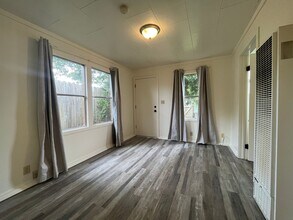 2211 Spring St in Eureka, CA - Building Photo - Building Photo