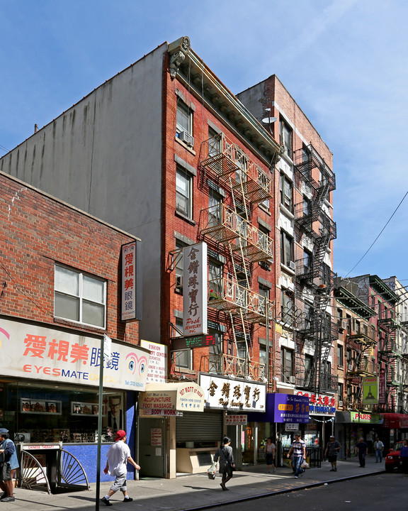 109 Mott St in New York, NY - Building Photo