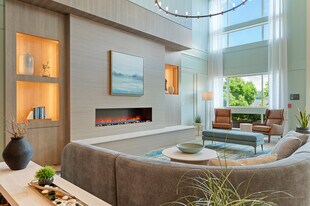 Bentley House in Issaquah, WA - Building Photo