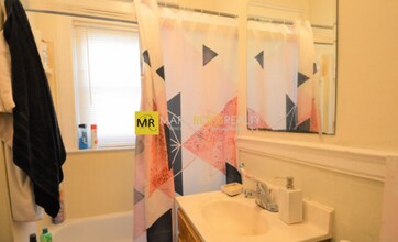 319 Allston St, Unit 4 in Boston, MA - Building Photo - Building Photo