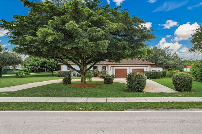 property at 6250 SW 88th St