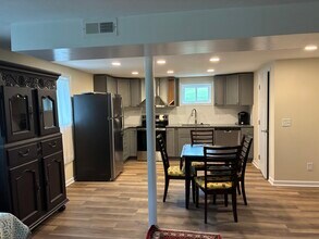 1006 Willard Dr, Unit Fully furnished apartment in Blacksburg, VA - Building Photo - Building Photo