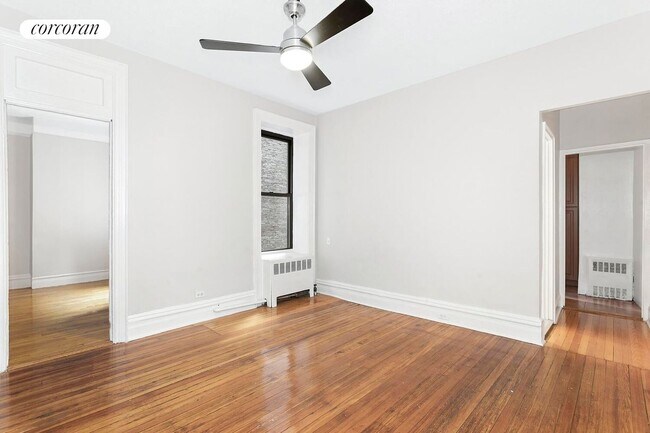 250 Riverside Dr in New York, NY - Building Photo - Building Photo