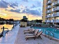 2000 NE 135th St photo'