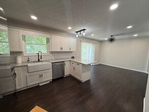 1000 Harwich Pl in Kingsport, TN - Building Photo - Building Photo