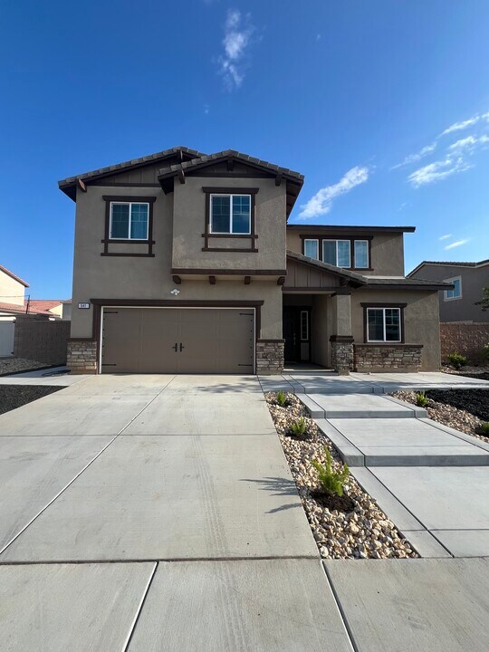 541 Hydrangea St in Hemet, CA - Building Photo