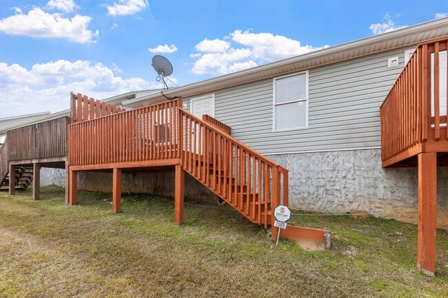 1589 Quazar Rd in Tallahassee, FL - Building Photo - Building Photo