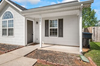 5044 Boyd Dr in Murfreesboro, TN - Foto de edificio - Building Photo