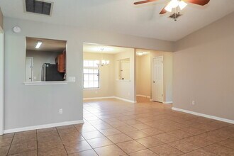 10827 Carrington Ct in Jacksonville, FL - Building Photo - Building Photo