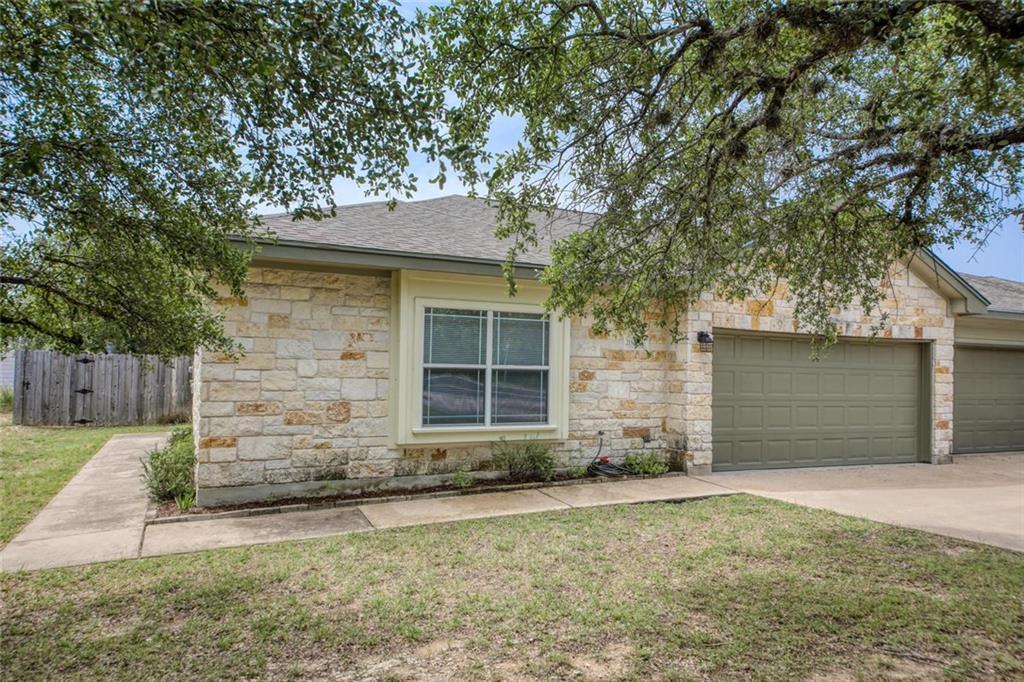 21501 Boggy Ford Rd in Lago Vista, TX - Building Photo