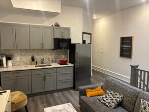 2313 N Front St, Unit 2 in Philadelphia, PA - Building Photo - Building Photo