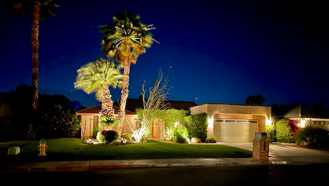 30769 Susan Dr in Cathedral City, CA - Foto de edificio - Building Photo