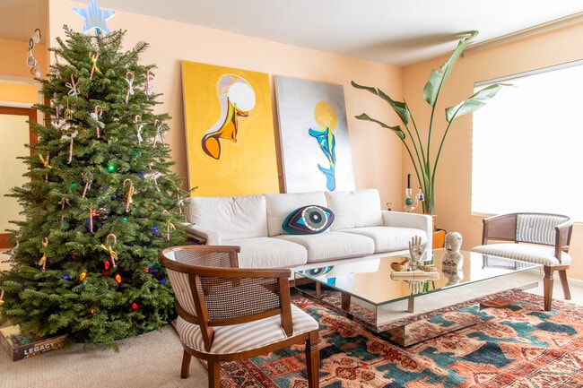 property at 960 Larrabee St