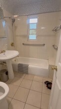 52-12 72nd Pl in Queens, NY - Building Photo - Building Photo