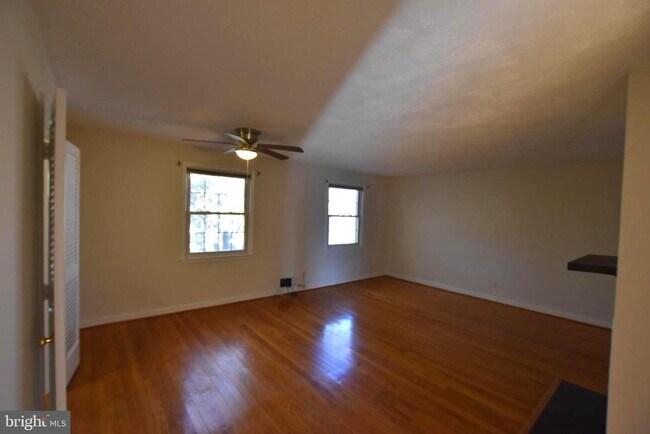2228 Washington Ave-Unit -301 in Silver Spring, MD - Building Photo - Building Photo