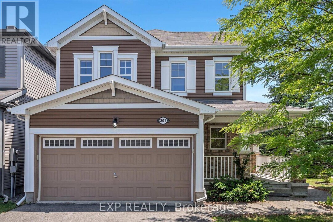 301 Gallantry Way in Ottawa, ON - Building Photo