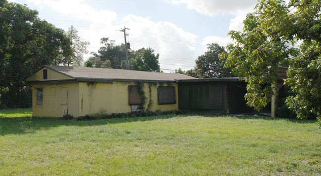 6138 SW 25th St in Miramar, FL - Building Photo - Building Photo