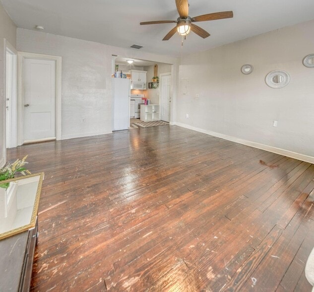 property at 205 N Federal Hwy