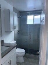 2704 Gates Ave, Unit A in Redondo Beach, CA - Foto de edificio - Building Photo