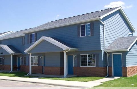 South Ridge Apartments and Townhomes in Sioux Falls, SD - Building Photo