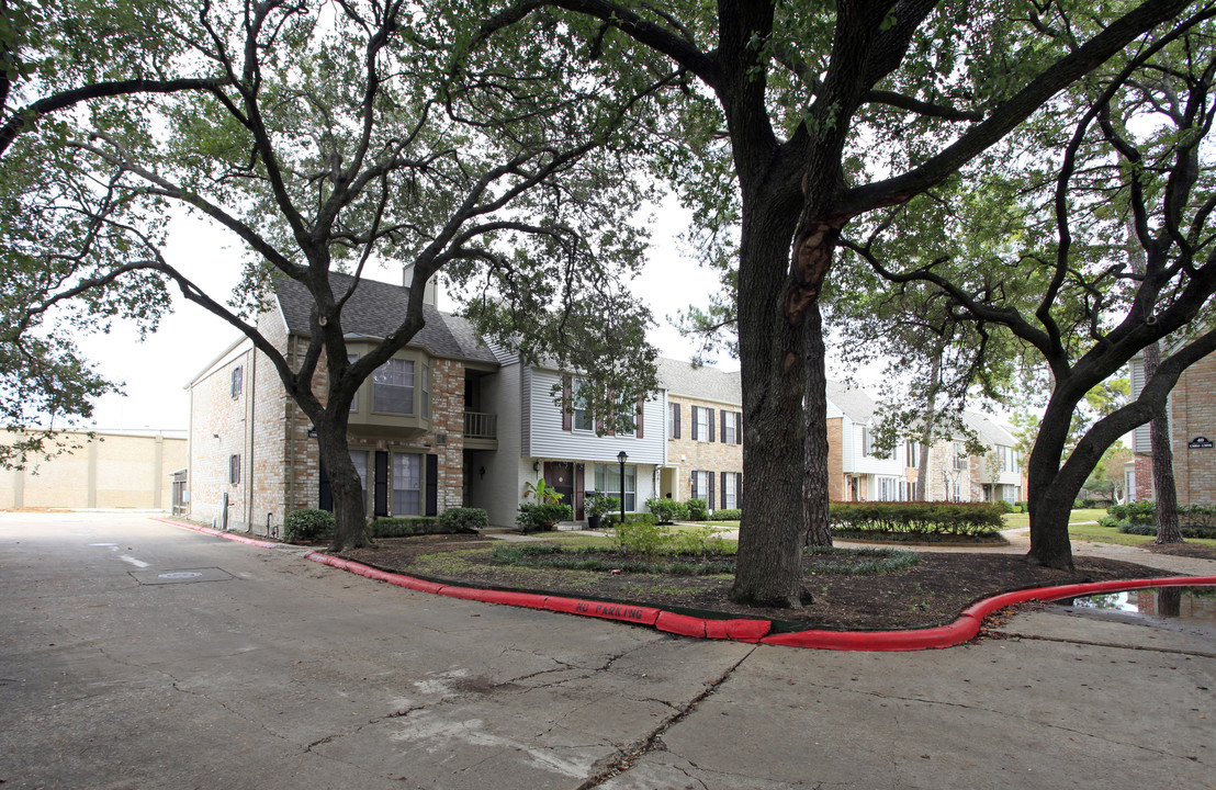 Georgetown Townhomes in Houston, TX - Building Photo