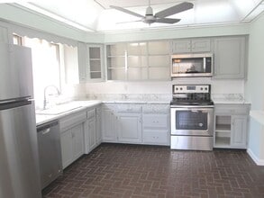 6234 E V Ave in Vicksburg, MI - Building Photo - Building Photo