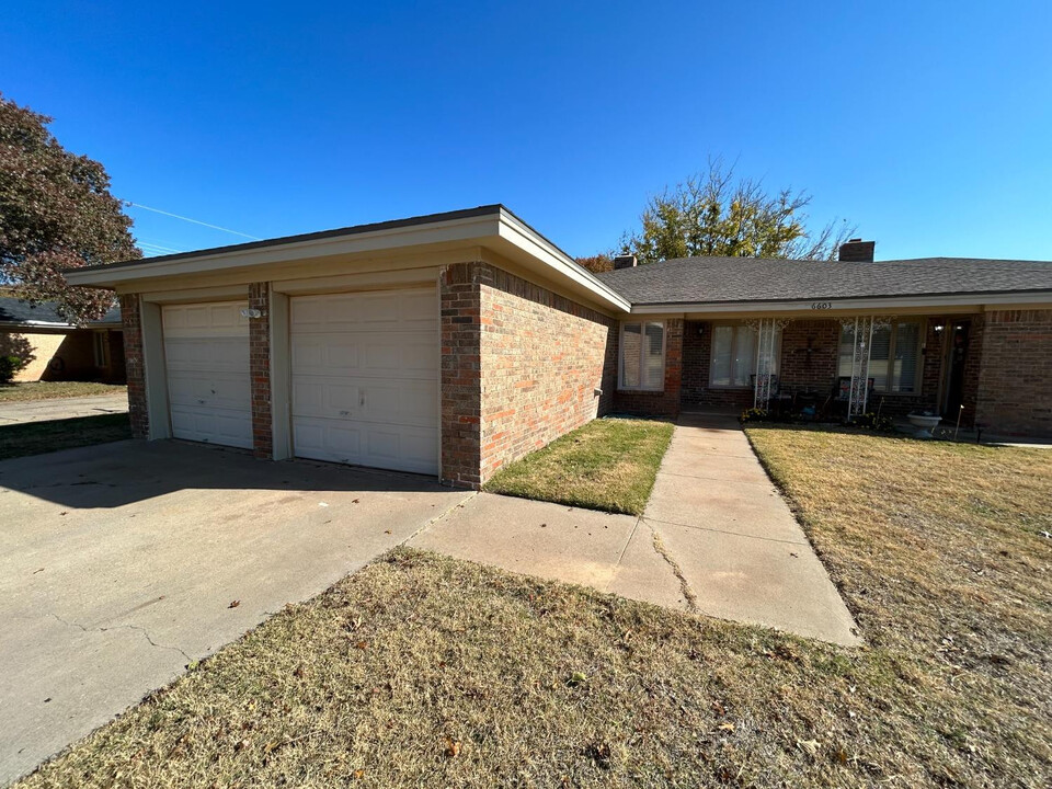 6603 Elkhart Ave in Lubbock, TX - Building Photo