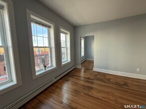 187 Bank St in New London, CT - Building Photo - Building Photo