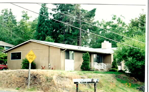 8920-8922 27th St W in University Place, WA - Building Photo