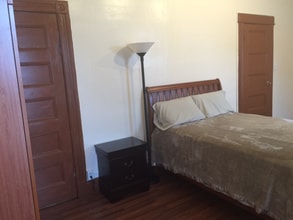 84-13 90th St in Queens, NY - Foto de edificio - Building Photo