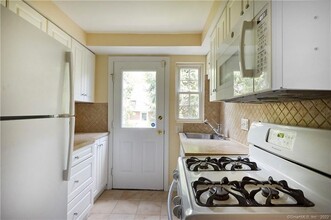271 Bridge St in Stamford, CT - Building Photo - Building Photo