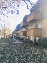 Sunnyside Garden of Independence Apartments in Independence, MO - Foto de edificio - Other