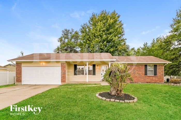 103 Del Oro Dr in St. Peters, MO - Foto de edificio