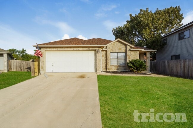 property at 7807 Encanto Vis Dr