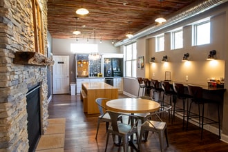 Prairie Pointe Student Living in Ankeny, IA - Foto de edificio - Building Photo