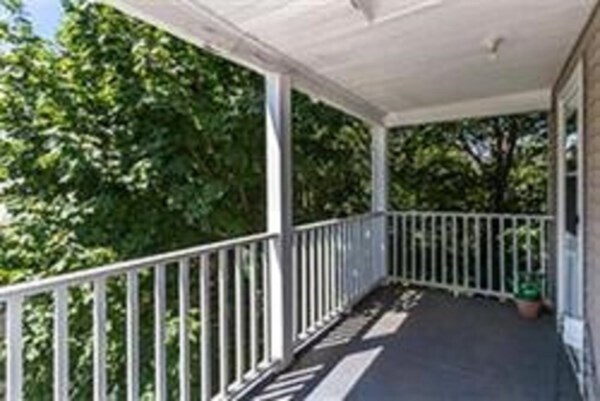 14 E Milton Rd, Unit 4A in Brookline, MA - Building Photo - Building Photo